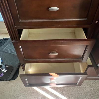 Classic Wood Dresser and Mirror (BR2-JM)