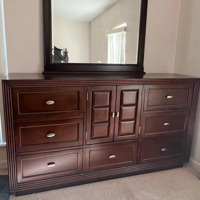 Classic Wood Dresser and Mirror (BR2-JM)