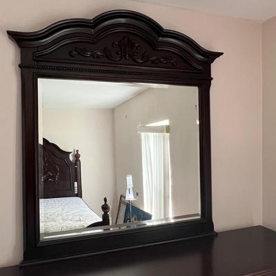 Classic Wood Dresser and Mirror (BR2-JM)