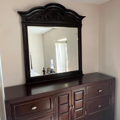 Classic Wood Dresser and Mirror (BR2-JM)