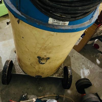 Master Vac Pol-E-Con Vacuum (G-JM)