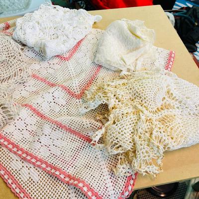 Lot of doilies