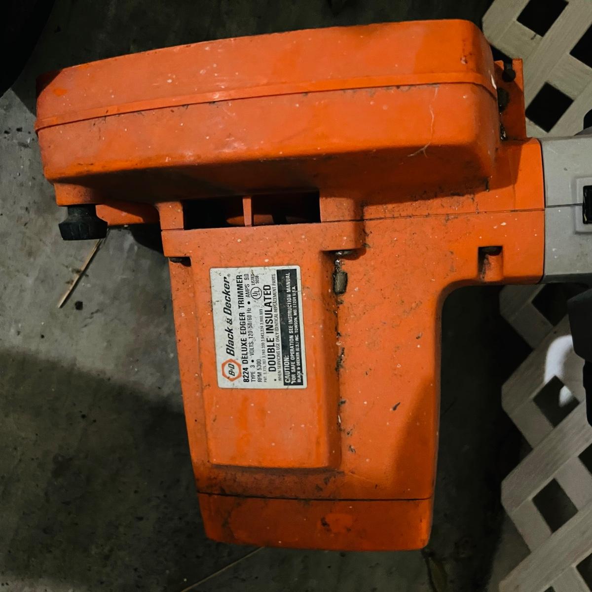 Black & Decker Deluxe Edger Trimmer (GJM)