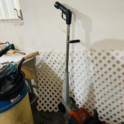 Black & Decker Deluxe Edger Trimmer (G-JM)