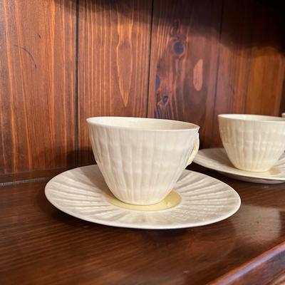 BELLEEK POTTERY Neptune, yellow