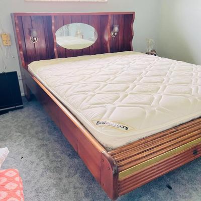 Wood King Size Bed-Frame   (BR3-JM)