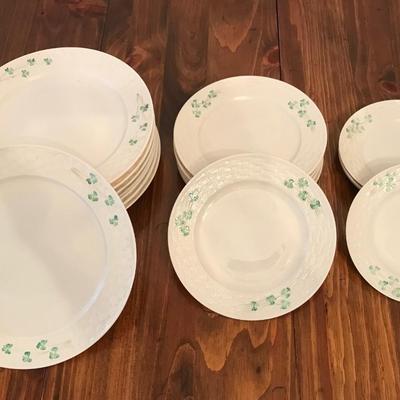 BELLEEK CLASSIC Shamrock 18 Piece Plate Set .