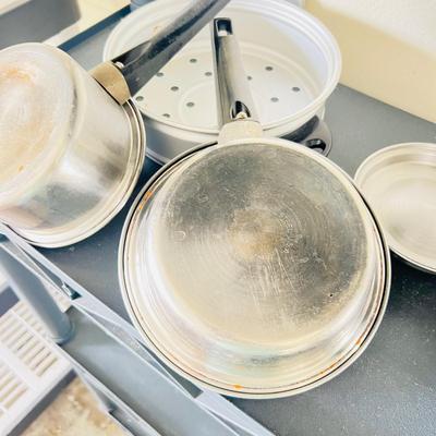 Lots of Pots  (G-JM)