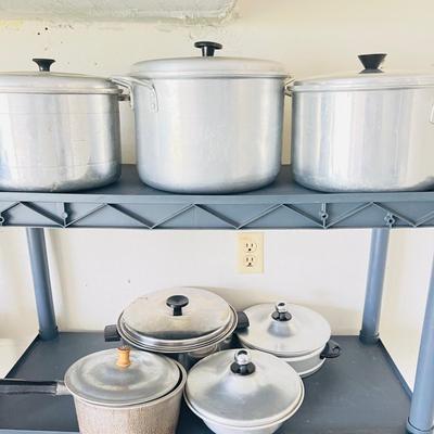 Lots of Pots  (G-JM)