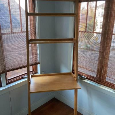 Leaning ladder desk