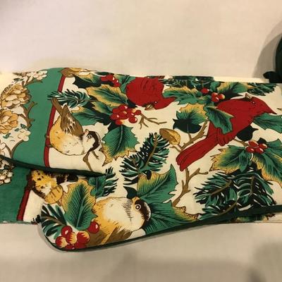 3 piece Christmas kitchen linens