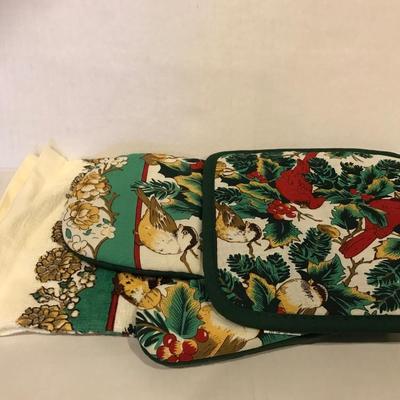 3 piece Christmas kitchen linens