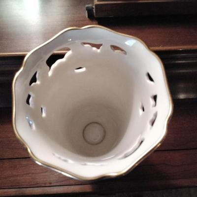 LENOX BARRINGTON COLLECTION VASE 8.5"
