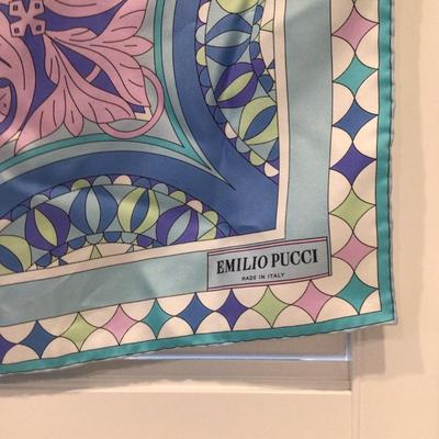 8596 Emilio PUCCI Silk Pink and Blue Medallion Design Scarf