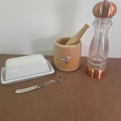 Lot 174  Kitchen Misc