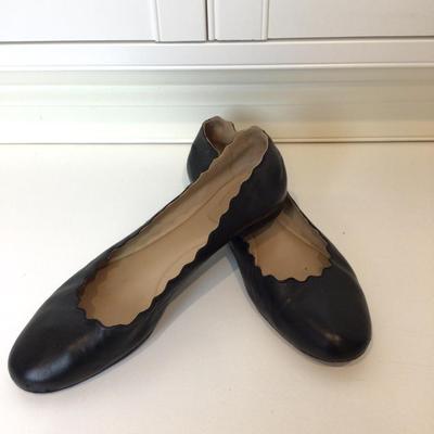 8748 CHLOE Leather Scalloped Edge Ballerina Flats 8.5