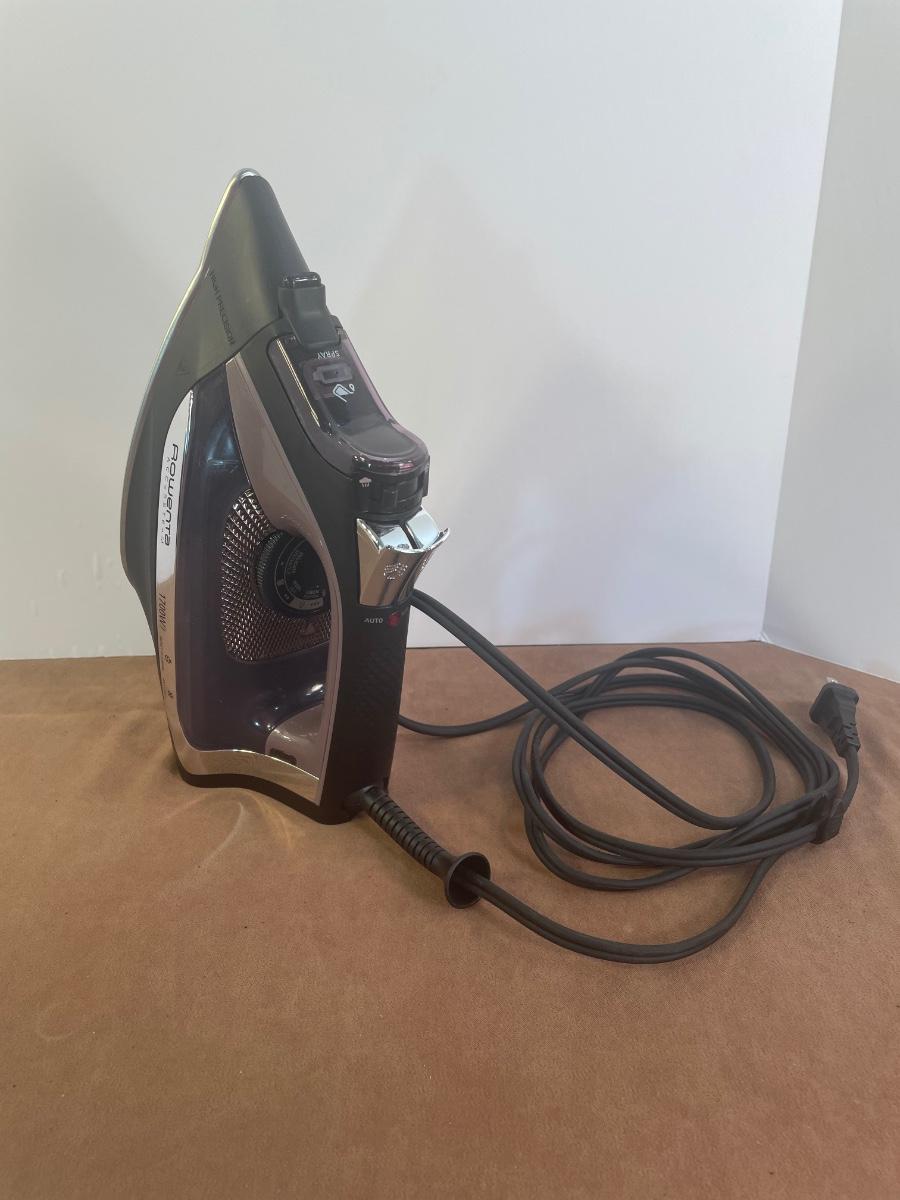 Lot 182. Rowenta Iron