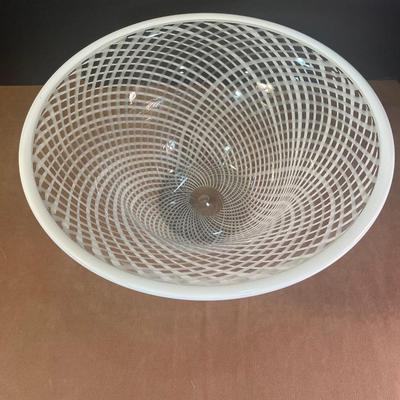 Loto 191. Blown Glass Bowl