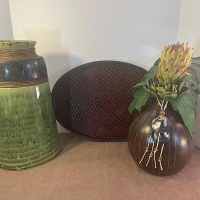 Lot 192. Green Decor with Faux Reptile Tray