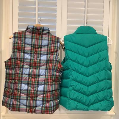 8649 Two LANDS END Vest Green and Plaid Size Med