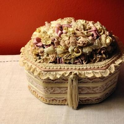 Vintage Victorian Style Jewelry box