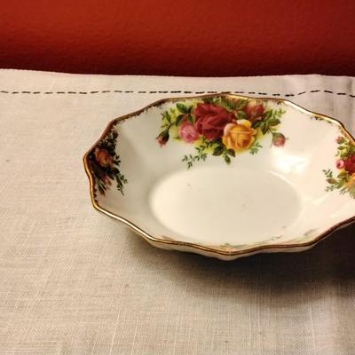 Royal Albert Country Roses China
