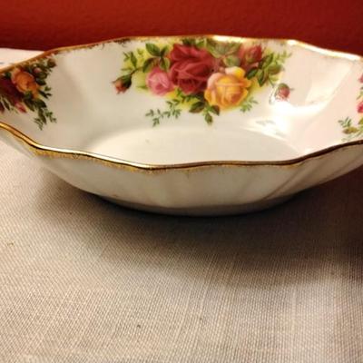Royal Albert Country Roses China