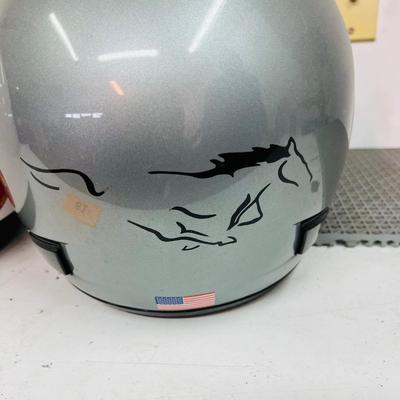 2 Motocycle Helmets