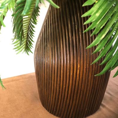 Lot 250. Large Decor Pieces