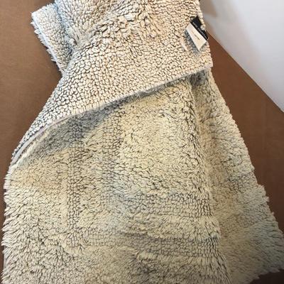 Lot 256. Two Bath Sheets and Cotton Rug