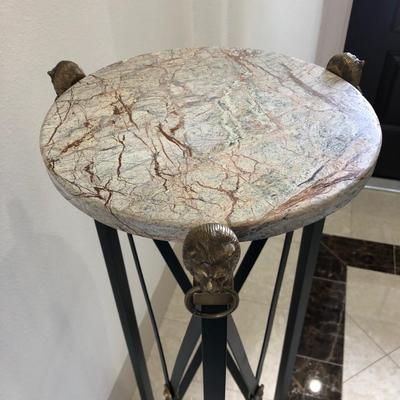 Loto 273. Marble Top Plant Stand.