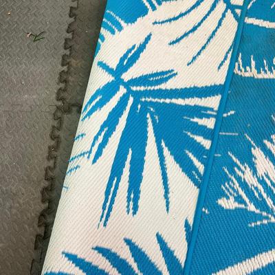 Tropical woven area mat