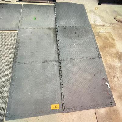 Rubber garage floor mats