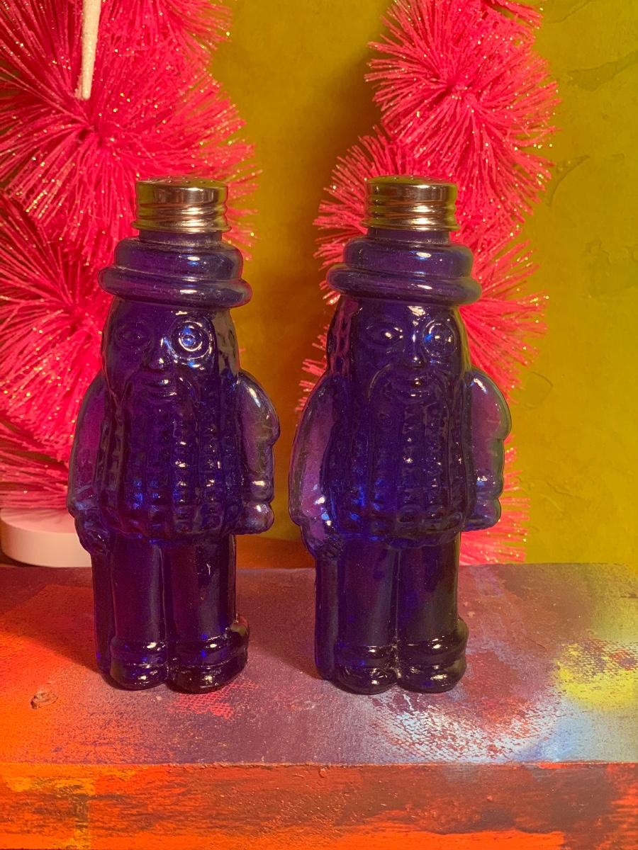 Vintage “Mr. Peanut” Salt & Pepper Shakers | EstateSales.org
