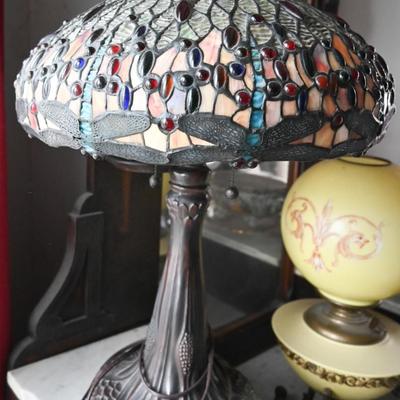 DALE CO. TIFFFANY STYLE DRAGONFLY LAMP