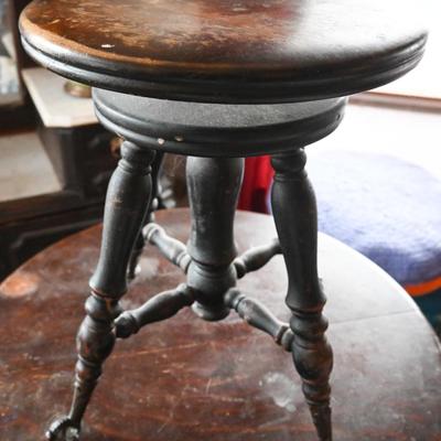 CLAWFOOT ADJUSTABLE PIANO STOOL