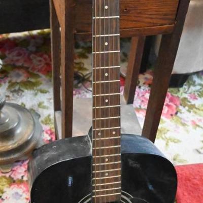 ACUSTIC GUITAR BY HOHNER