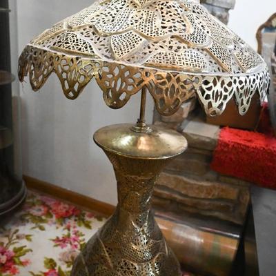 MOROCCAN / TURKISH PERFERATED METAL FLOOR LAMP WITH LIGHTED BASE