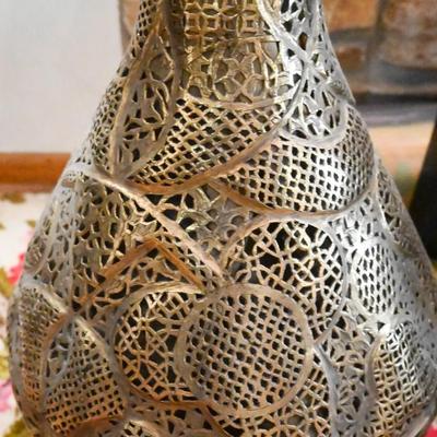 MOROCCAN / TURKISH PERFERATED METAL FLOOR LAMP WITH LIGHTED BASE
