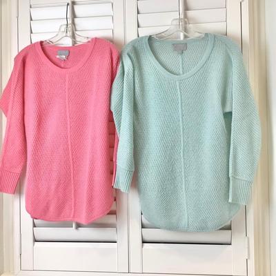 8686 Two PURE Cashmere Sweaters
