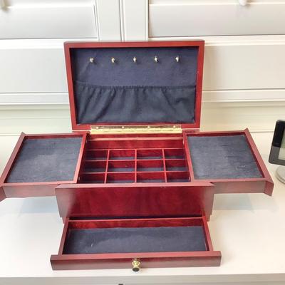 8692 Two Alarm Clocks with Jewelry Box