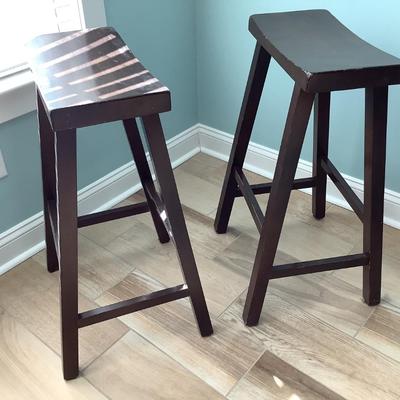 2 wooden bar stools, darker brown, 1 rung, 29â€H, 17 1/2â€x9â€seat, base 16â€x18â€