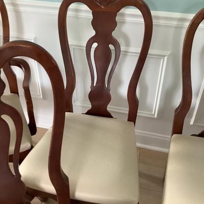 Lexington furniture, 6 dining chairs with captains chairs, upholstered seats 41â€H, 22â€W, 18â€seat depth, 18â€ seat height