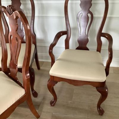 Lexington furniture, 6 dining chairs with captains chairs, upholstered seats 41â€H, 22â€W, 18â€seat depth, 18â€ seat height