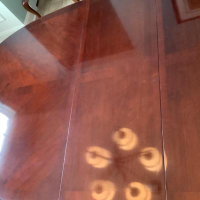 Lexington furniture dining table with pads & 2 leaves 30â€H, 93â€L with leaves, 44â€W, leaves 15â€W each