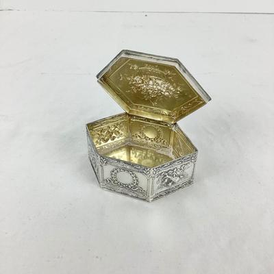 8725 Antique Sterling Hinged Box