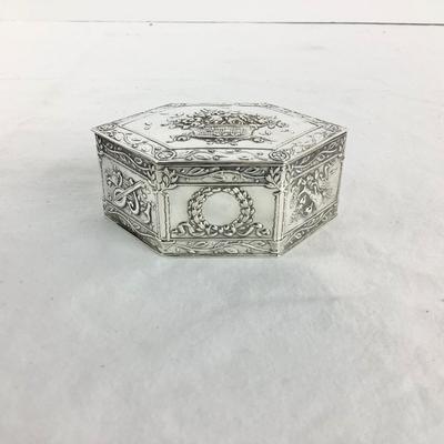 8725 Antique Sterling Hinged Box