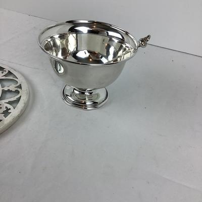 8732 Sterling Silver Bowl with Crystal and Silver Trivet