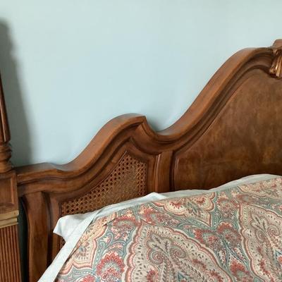 White furniture co headboard with frame 80â€W