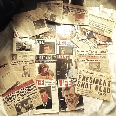 ORIGINAL EPHEMERA ON JF KENNEDY ASSASSINATION, OSWALD AND FORD